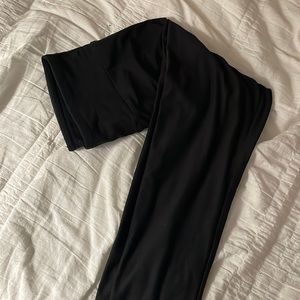 I am selling these because they are to small for me and I have a knee knock.😭